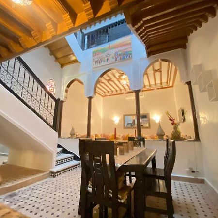 Un Riad Pour Se Divertir En Famille & Se Detendre Marrakesh Ngoại thất bức ảnh